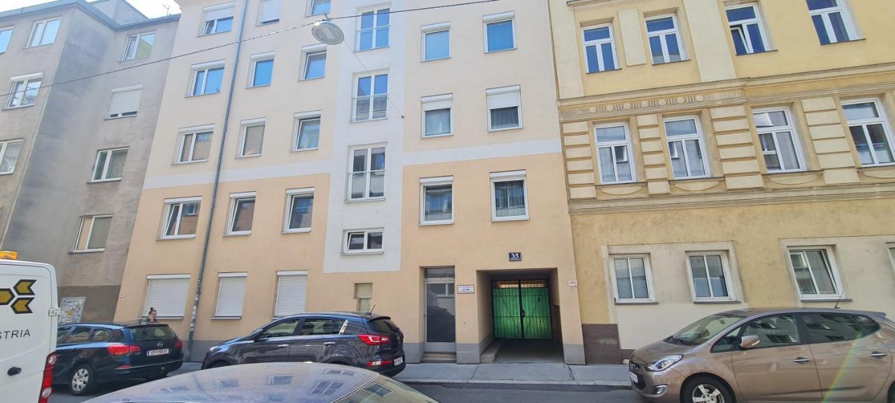 Quiet & Stylish Apartment In Vienna For 4 Guests ภายนอก รูปภาพ